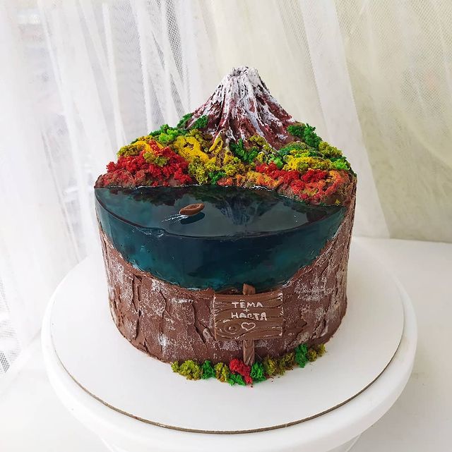 Island Cake or Island Jelly Cake Art