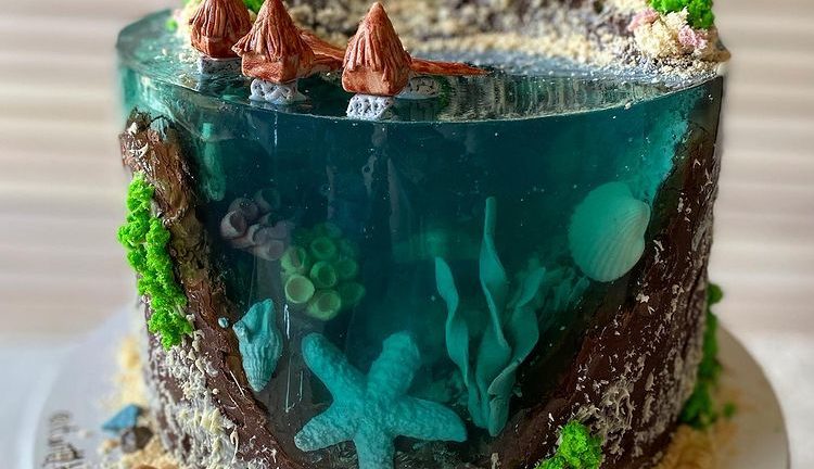 In the absence of vacations in 2020, bakers come up with “Island Cake”—The New Cake Trend