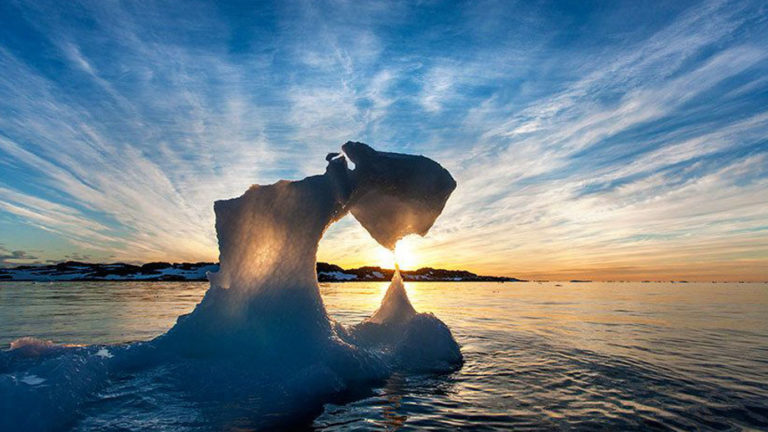 A 10 year quest to capture the most beautiful iceberg shots